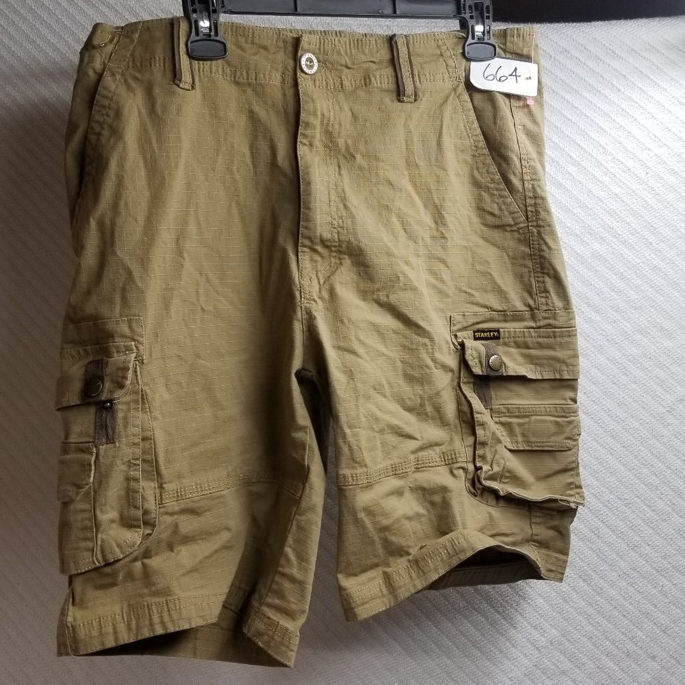 664 - Stanley 36W Cargo/Work Shorts